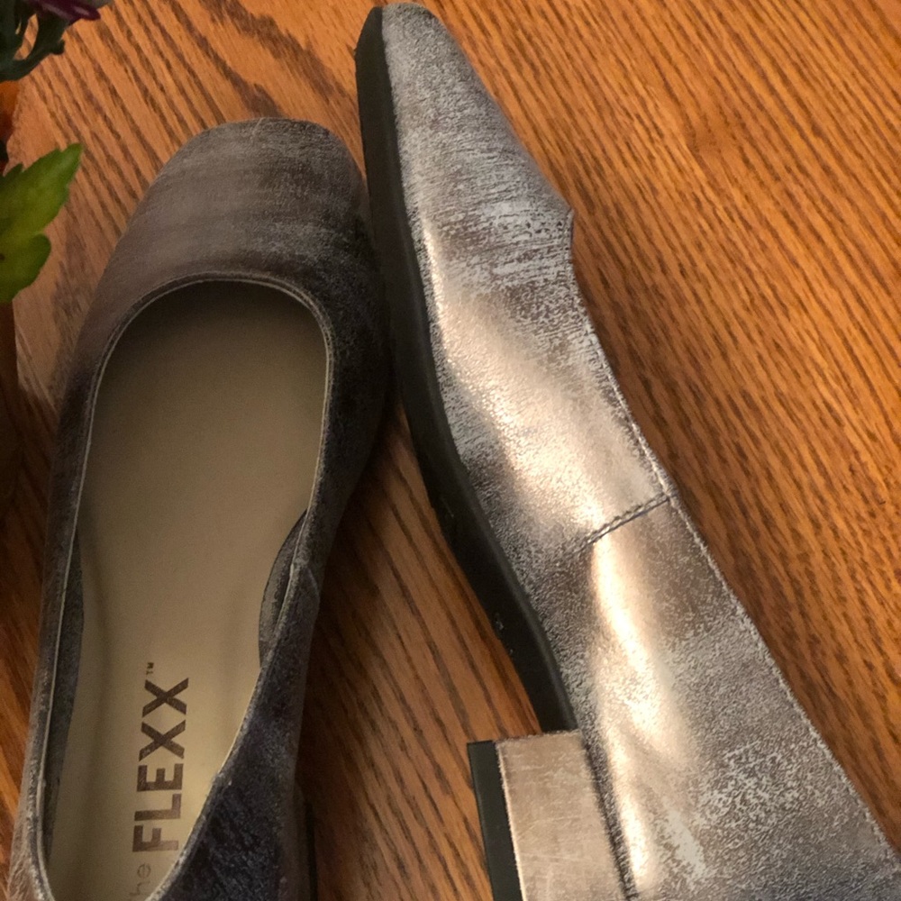 Shoes - Picture 2 of 4